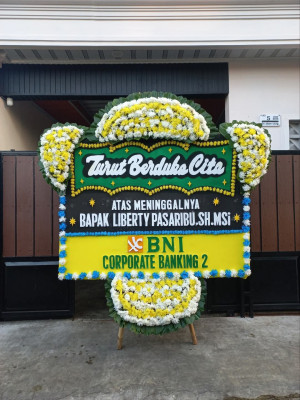 Papan Bunga Duka di Telaga Sari