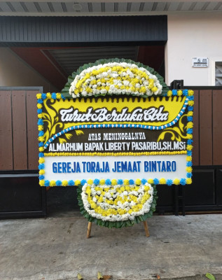 Papan Bunga Duka di Telaga Sari